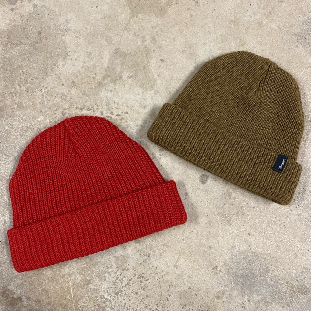 [BUNDLE] Brixton Mustard Brown, L.A. Hearts Red Beanies, Unisex, Free Size